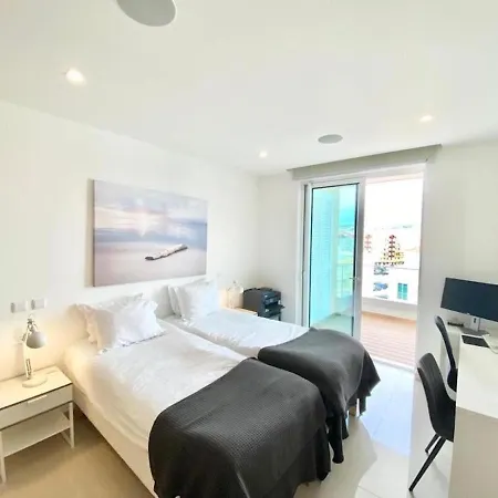 Penthouse By The Marina