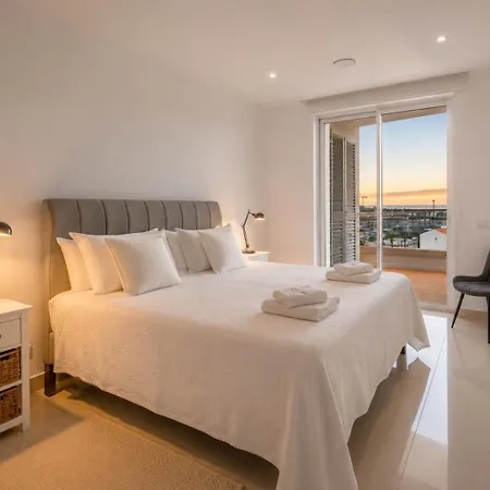 شقة Penthouse By The Marina