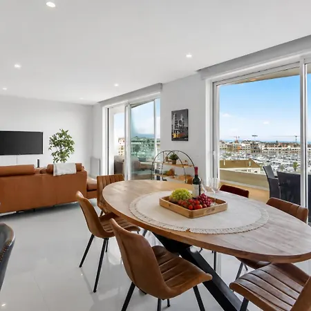 Penthouse By The Marina * 拉哥斯
