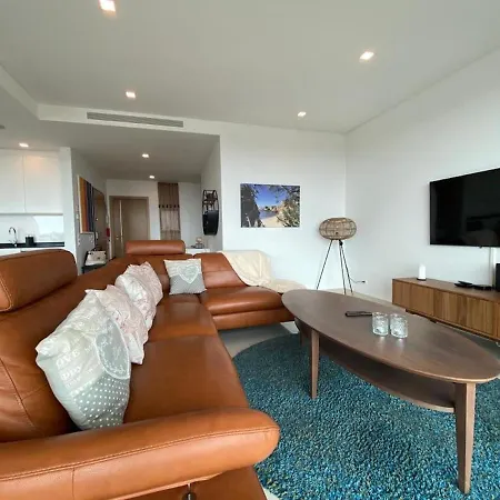 Apartment Penthouse By The Marina