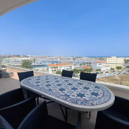 Penthouse By The Marina *