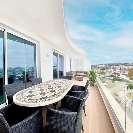 Penthouse By The Marina Apartment
