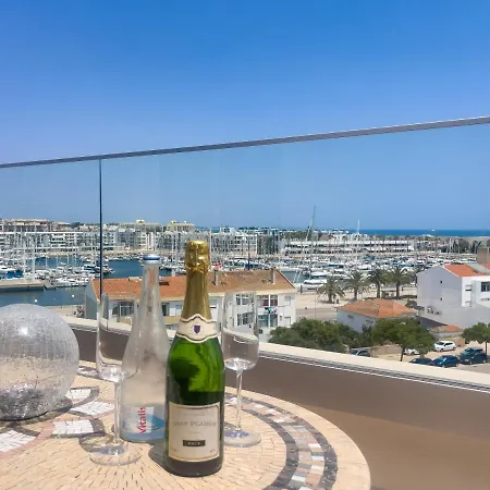 Penthouse By The Marina Apartment *