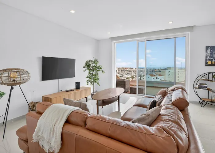 Penthouse By The Marina 아파트