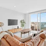 Penthouse By The Marina شقة *